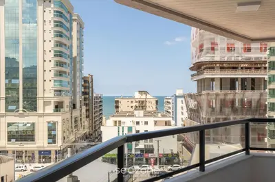 A planta de Apto vista mar c/ churrasq. em Itapema GBL601