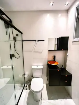 Uma casa de banho em Apartamento em itapema com maravilhosa vista mar