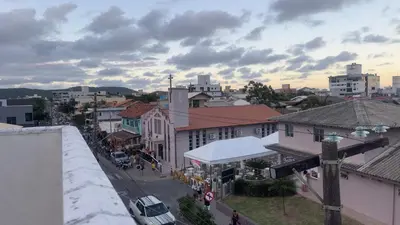 A vizinhança circundante ou próxima do apartamento