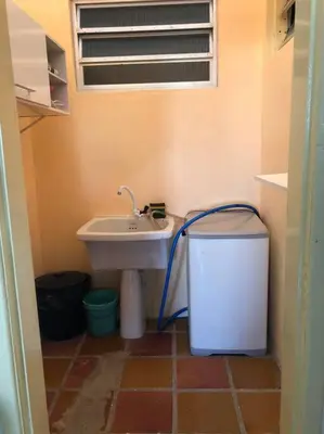 Uma casa de banho em Condomínio Eliliane - Cobertura em Canto Grande