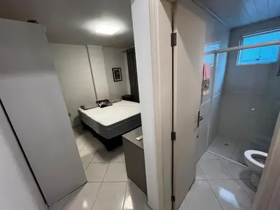 Uma casa de banho em Ótimo apartamento de 2 quartos 2 bwcs em itapema meia praia - Aluguel de Temporada