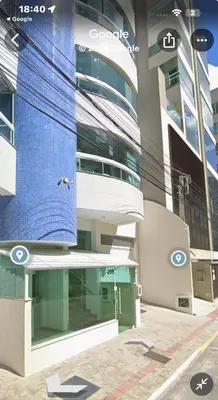 O edifício onde o apartamento está situado