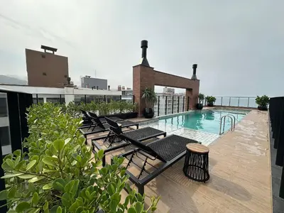 A piscina em ou perto de Villa Francione Fltas em Bombas
