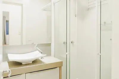 Uma casa de banho em Alto Padrão em Itapema, 8min a pé até o Mar FN8750