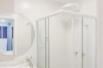 Uma casa de banho em Alto Padrão em Itapema, 8min a pé até o Mar FN8750