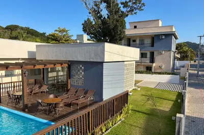 A piscina em ou perto de Mar de Bombinhas - Centro
