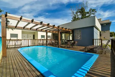 A piscina em ou perto de Mar de Bombinhas - Centro