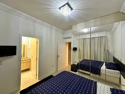 Uma cama ou camas num quarto em Tropical Palace