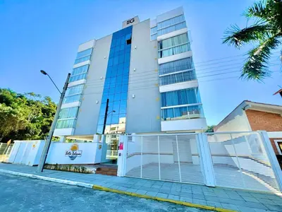 O edifício onde o apartamento está situado