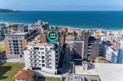 A planta de Recanto dos Girassóis 203 - Apto 2 quartos à 150 metros da Praia de Bombas