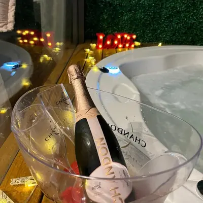 Bebidas em Loft2 com Jacuzzi para Casal - Lofts Mariscal, Bombinhas-SC