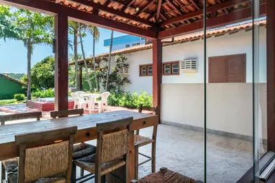 Um pátio ou outra área exterior em A88 - Casa frente mar no centro de Bombinhas.