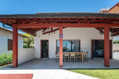 O edifício onde o apartamento está situado