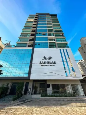 O edifício onde o apartamento está situado