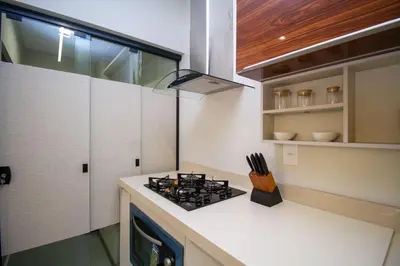 A cozinha ou kitchenette de Brisas do Sul 102 - Apto 2 quartos - 150 metros da Praia do Mariscal!