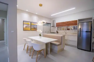 A cozinha ou kitchenette de Brisas do Sul 102 - Apto 2 quartos - 150 metros da Praia do Mariscal!