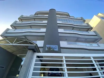 O edifício onde o apartamento está situado