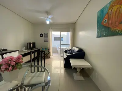 Uma televisão e/ou sistema de entretenimento em B778 - Apto próx. do mar p/ 5 pessoas em Bombas SC