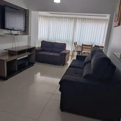 A planta de ótima localização meia praia edifício frente mar