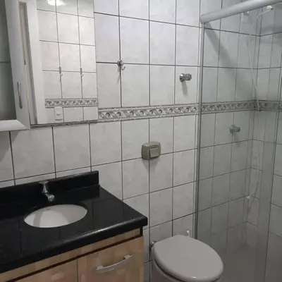 A planta de ótima localização meia praia edifício frente mar