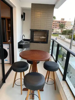A planta de Apartamento com piscina a 100 metros da praia