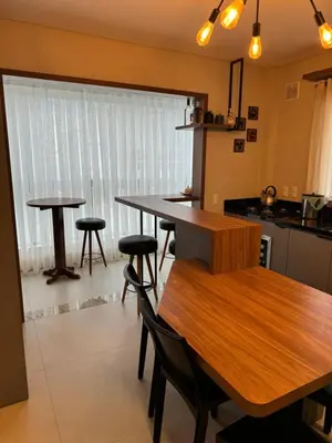 A planta de Apartamento com piscina a 100 metros da praia