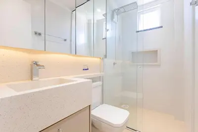 Uma casa de banho em Aconchegante Apartamento para Famílias na Praia de Bombinhas - Centro