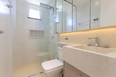 Uma casa de banho em Aconchegante Apartamento para Famílias na Praia de Bombinhas - Centro
