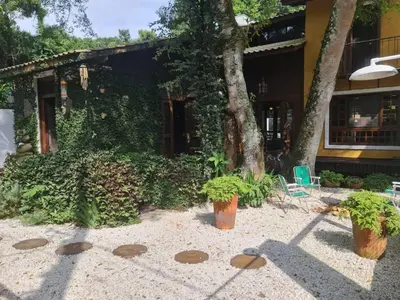 Um jardim no exterior de Mahalo