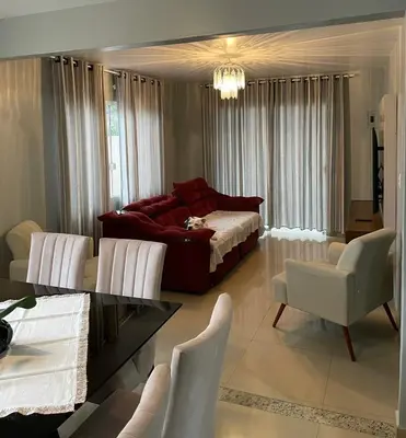 A planta de Casa linda e espaçosa no centro