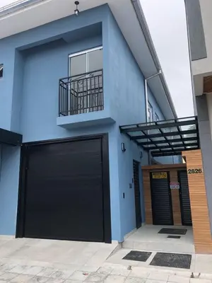 O edifício onde o apartamento está situado