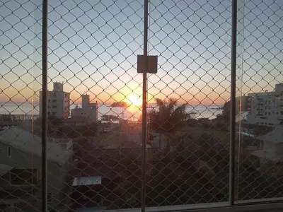 O nascer ou o pôr do sol visto a partir do apartamento