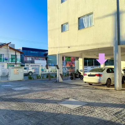 O edifício onde o apartamento está situado