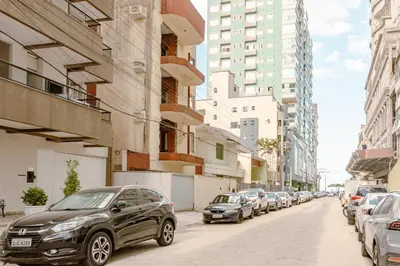 A vizinhança circundante ou próxima do apartamento