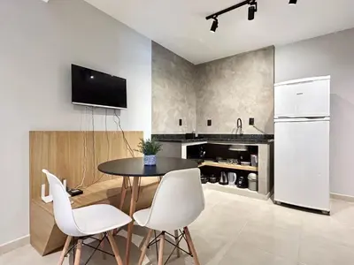 A planta de 002 - Apto monoambiente em residencial com piscina na praia de Bombas