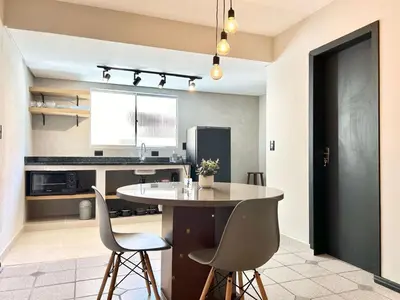 A planta de 003 - Apartamento com 2 dormitórios na praia de Bombas