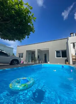 A piscina em ou perto de Casa com Piscina aquecida em Balneário Camboriú