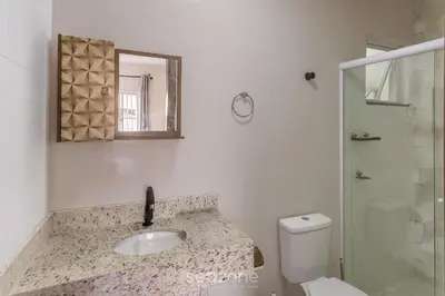 Uma casa de banho em RHE's - Casas em condomínio 2 min da praia em Bombinhas