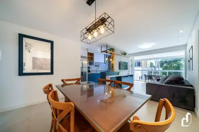 A cozinha ou kitchenette de Apartamento na quadra da praia | 02 suítes
