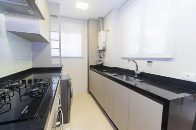 A cozinha ou kitchenette de Varandas do Atlântico 305A – Frente Mar em Bombas