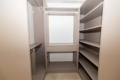 A planta de Terrazzo 503B - Apto 2 quartos em condomínio de luxo à 300 metros da Praia de Bombas