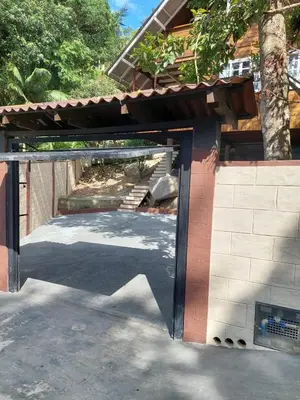 O edifício onde o apartamento está situado