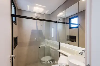 Uma casa de banho em Apto 2Q c/ Churrasq. a 600m da Praia VRE102