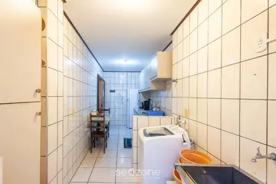 A cozinha ou kitchenette de Apto c/ varanda - beira mar a Meia Praia CEO0104