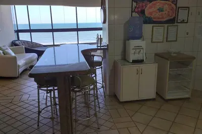 A cozinha ou kitchenette de Cobertura - Frente para o mar
