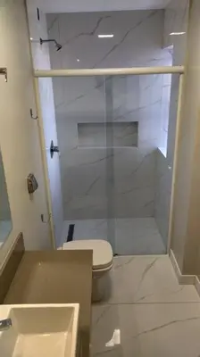 Uma casa de banho em Cobertura - Frente para o mar