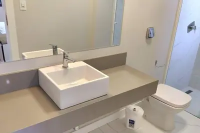 Uma casa de banho em Cobertura - Frente para o mar