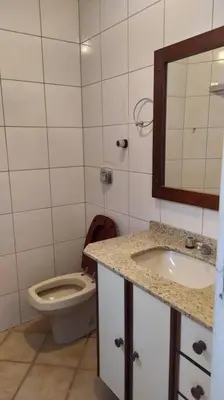 Uma casa de banho em Cobertura - Frente para o mar