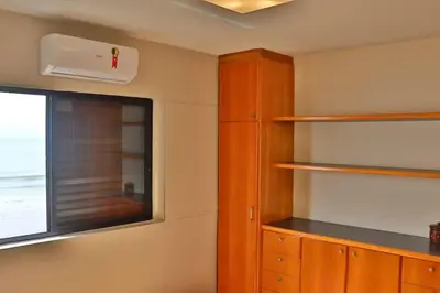 A planta de Apartamento de frente para o mar