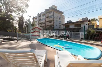 A piscina em ou perto de LINDA CASA COM PISCINA PARA ALUGUEL DE TEMPORADA EM BOMBAS